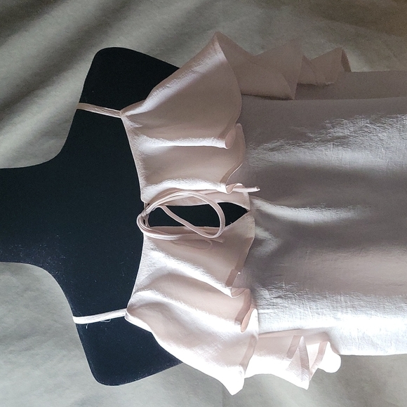 Plush pink nude sleeveless blouse with peak a boo string tie bow - Picture 3 of 10